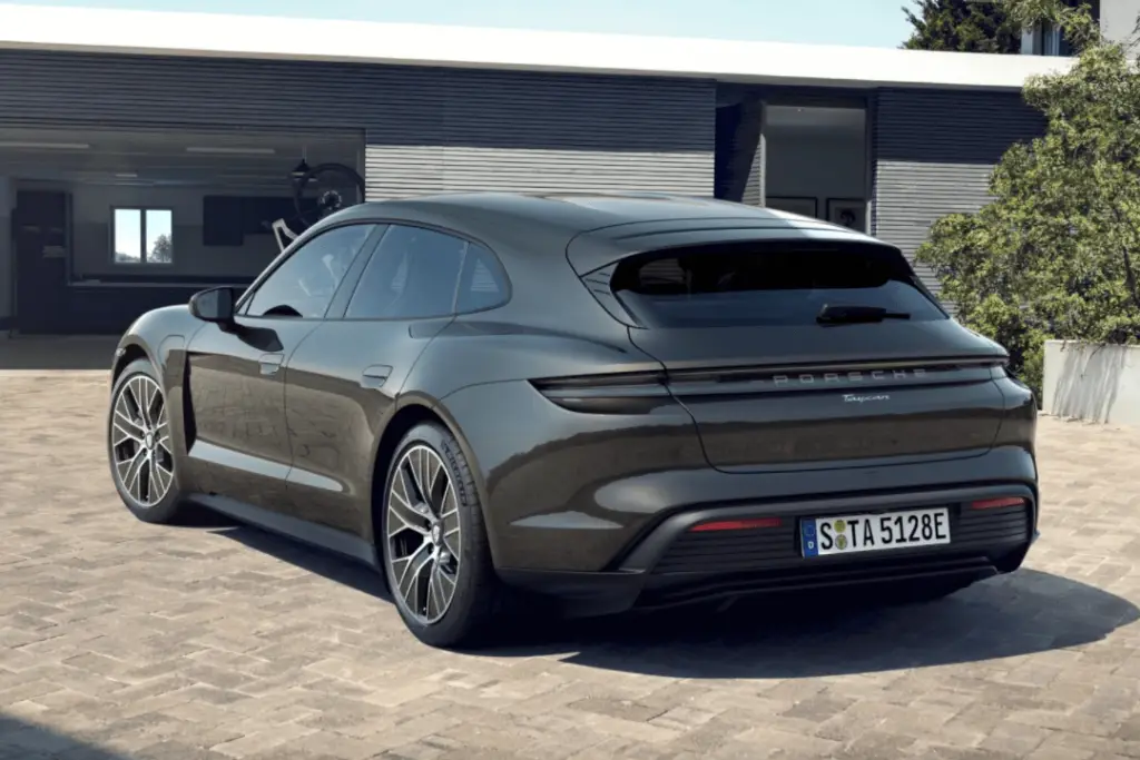 Taycan-sport-turismo-2