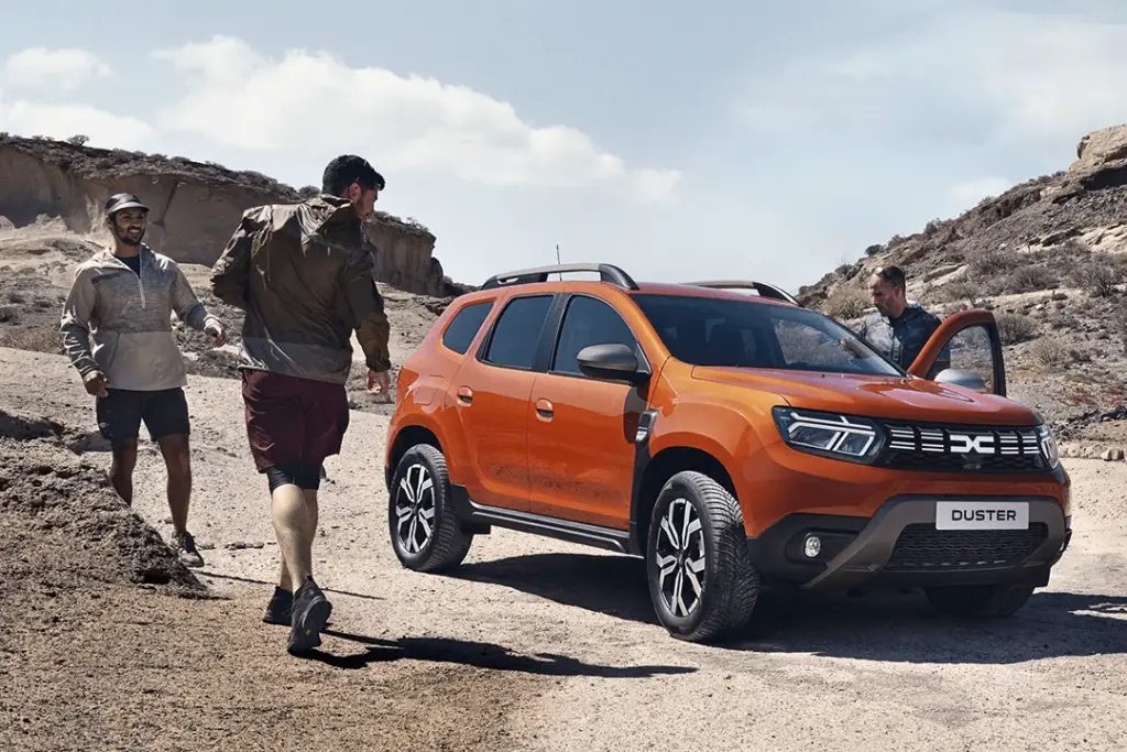 Dacia-Duster-Essential-friends