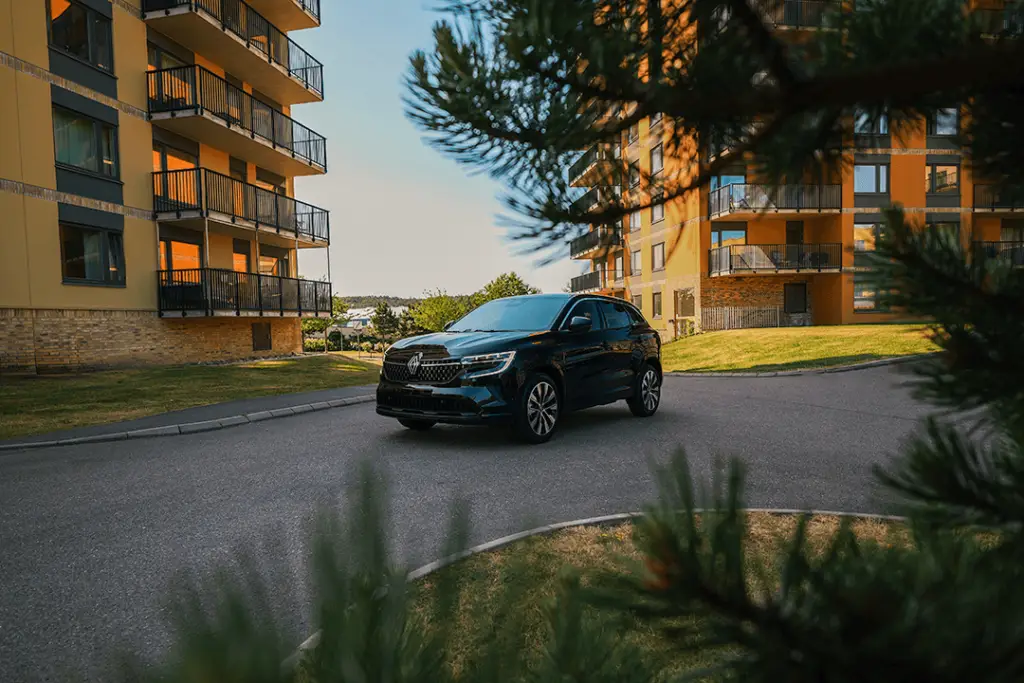 Renault-Austral-Black