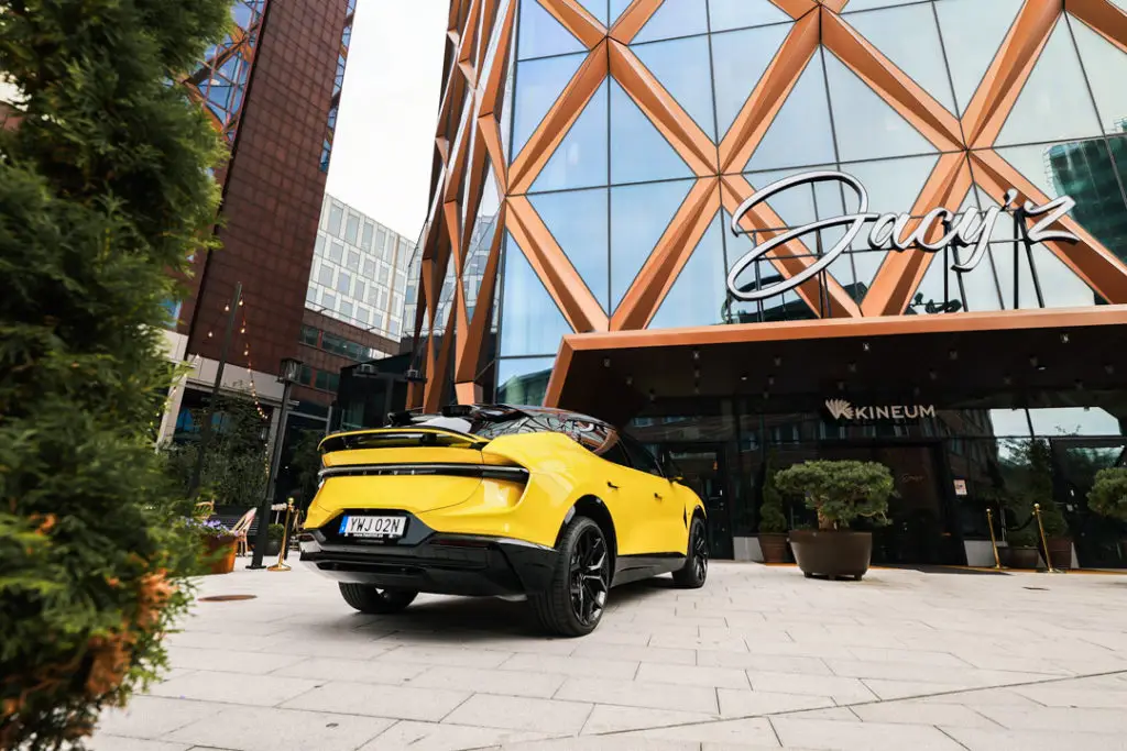 Lotus-Eletre-Back-Side