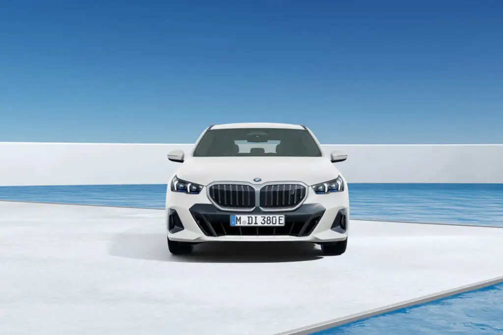 BMW-i5-M-Sport-Front