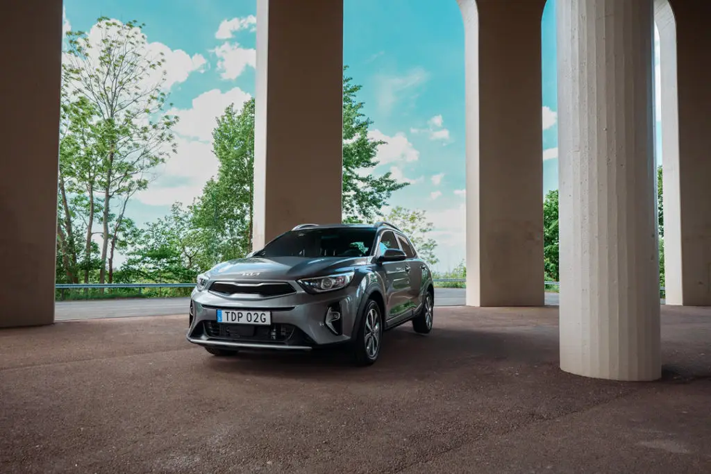Kia-Stonic-Front-Sida
