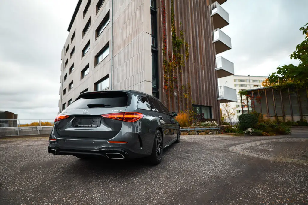 Mercedes-C-300-de-Sida-Bak