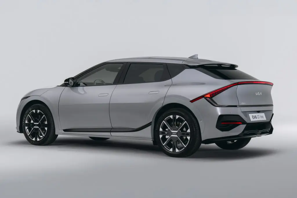 Kia-EV6-Bak-Sida-vänster