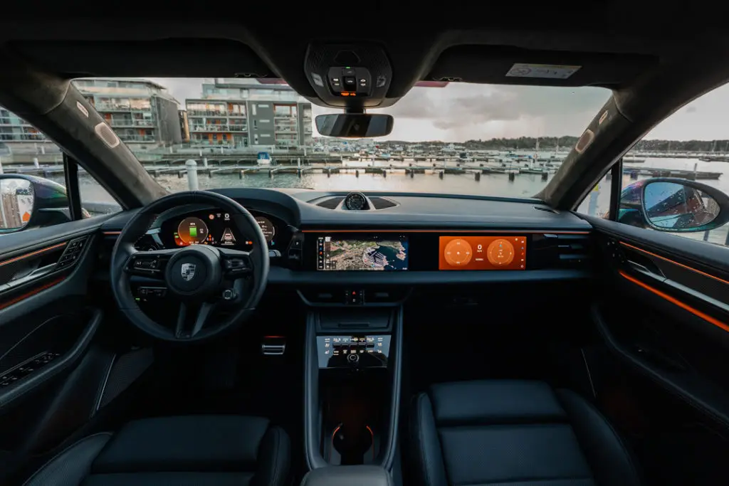 Porsche-Macan-Electric-Interiör
